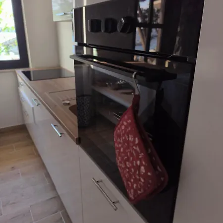 Apartman Seaside Perla *