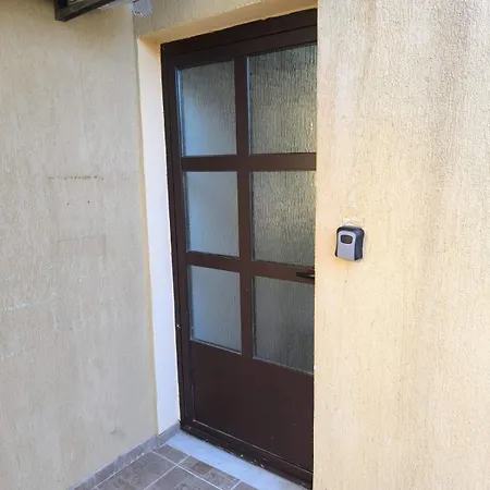 Apartment Seaside Perla *