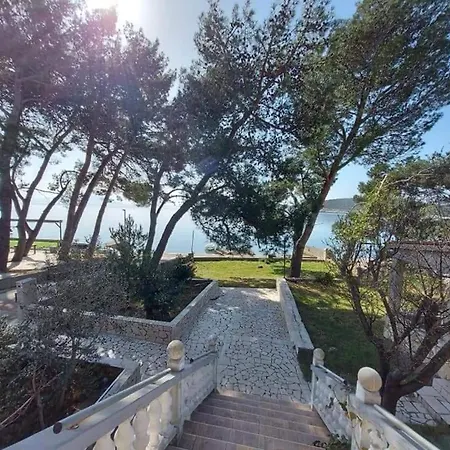 Seaside Perla Martinšćica